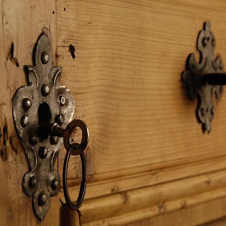 Casa Toedi Restaurant Hotel Trun Екстериор снимка