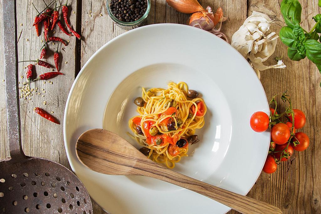 Casa Toedi Restaurant Hotel Trun Екстериор снимка